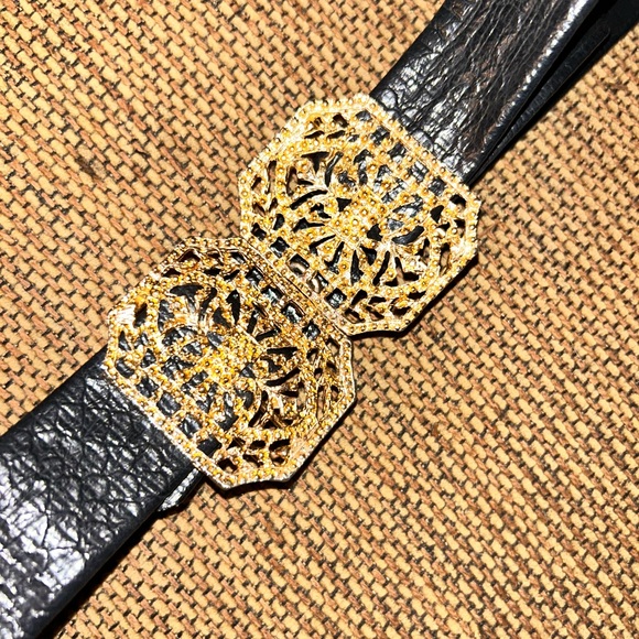 Vintage Gold and Leather Belt - Picture 5 of 5